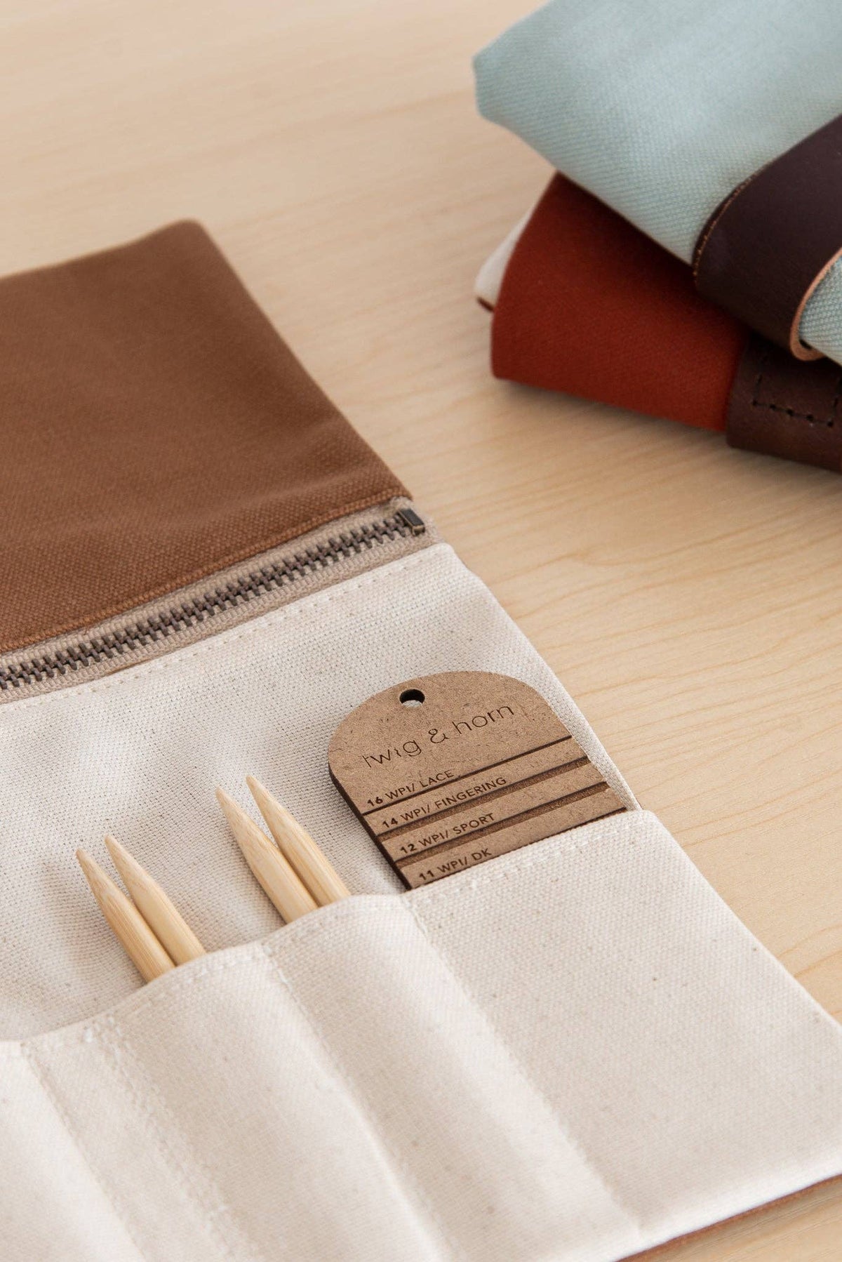 Standard canvas interchangeable needle case