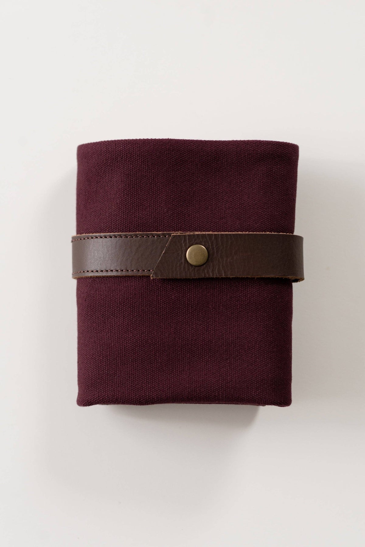 Standard canvas interchangeable needle case
