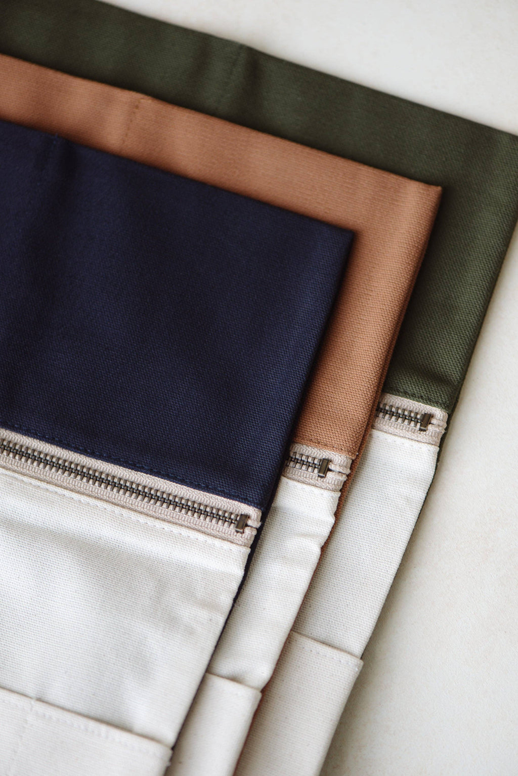 Standard canvas interchangeable needle case